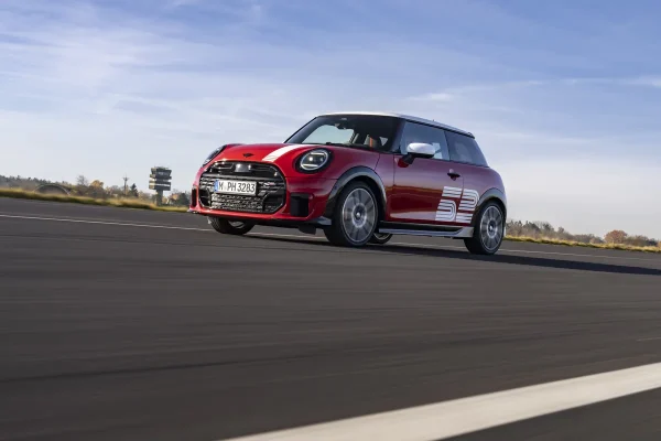 MINI 1965 Victory Edition, tribute to the Monte Carlo Rally