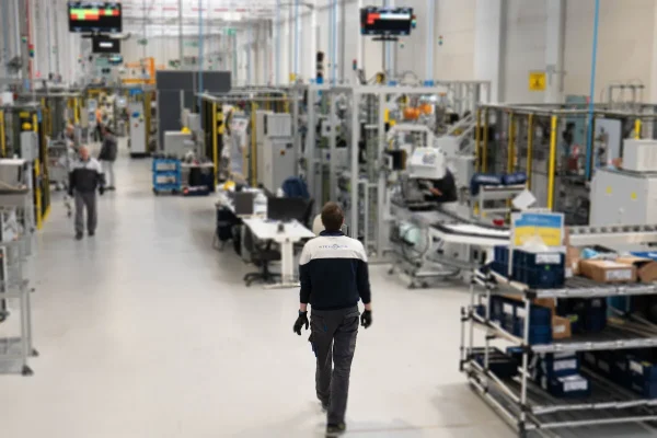Stellantis, declining revenues and a loss of 22 billion in 2025