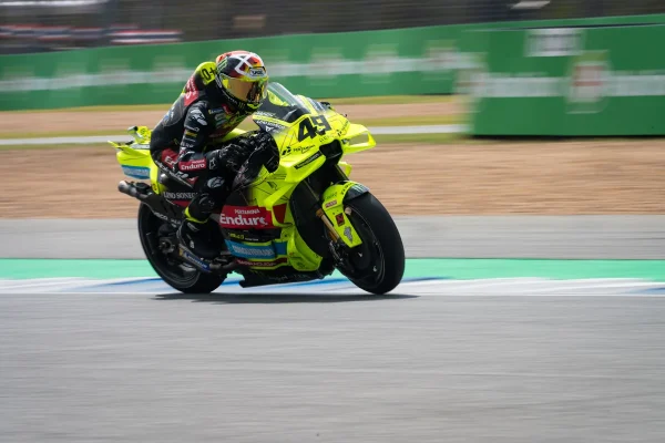 Di Giannantonio against Alex Marquez: “Let's respect the lives of the riders”