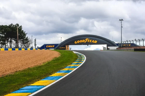 Le Mans: here are the first photos of the new Goodyear Bridge