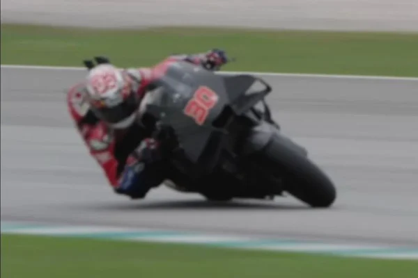 Honda runs fast: here is the first video of the 2027 bike on track at Sepang