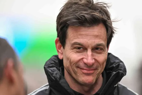 Wolff: “This F1 is pure racing. Seeing one driver recharging and the other using the energy is exciting”
