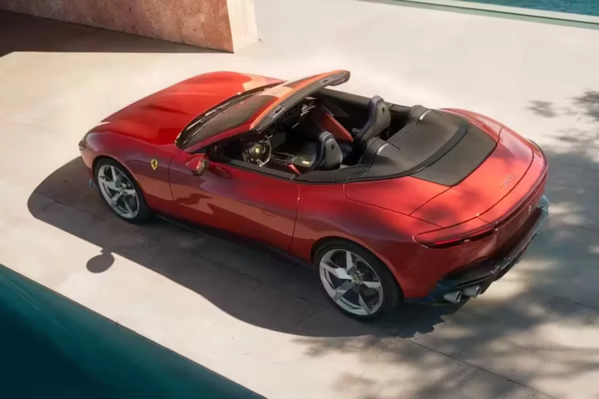Ferrari Amalfi Spider, all the secrets of the soft top