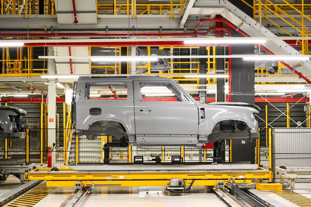 Jaguar Land Rover Alarm: New production stop