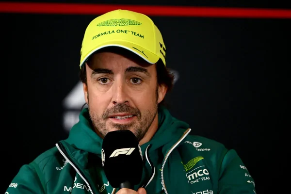 Alonso shoots down Ferrari: “Rain risk? Only they know what to expect: they have unlimited testing with Pirelli…”