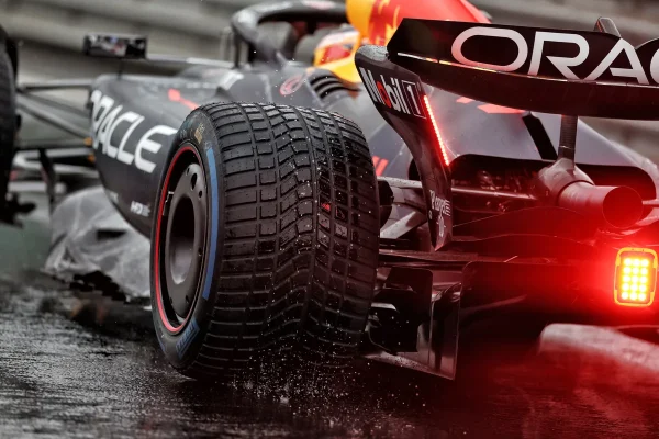 Parc Fermé: setups can be changed between qualifying and the race in case of rain, but on one condition