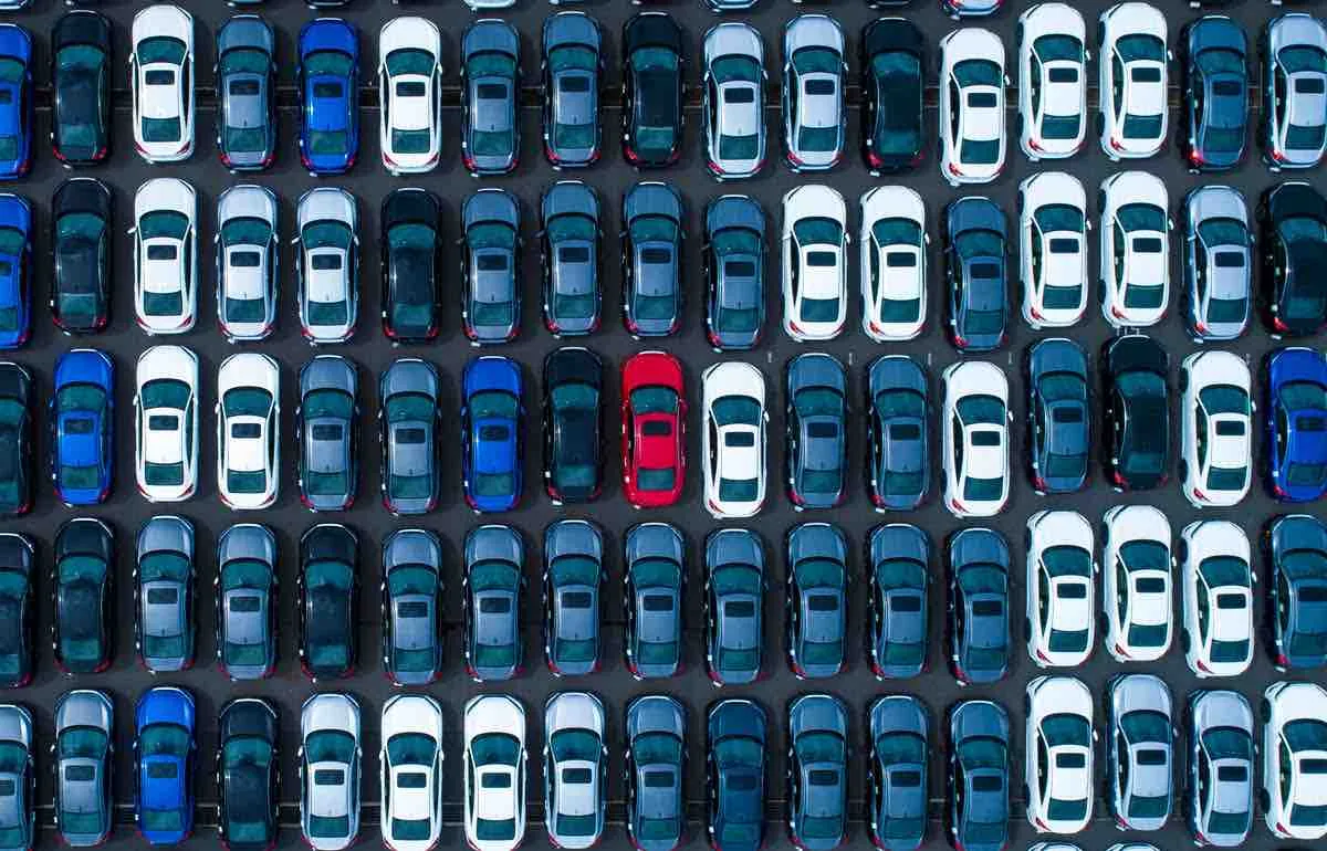 Car market, growth in February thanks to short-term rentals