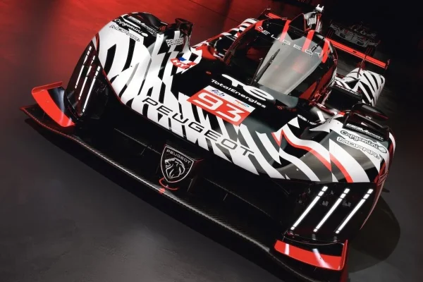 A Lion on the track: here is the new Peugeot 9X8 livery – GALLERY