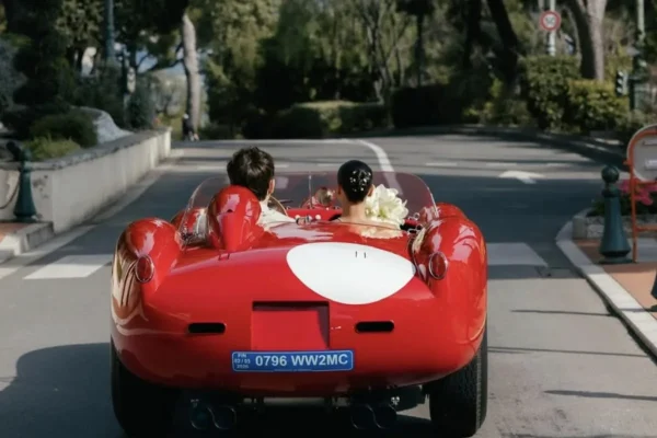 Two newlyweds in the Ferrari 250 Testa Rossa: the VIDEO of Leclerc and Saint Mleux's wedding