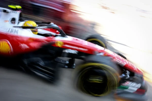 Vasseur praises Hamilton: “Important to have two cars in front”