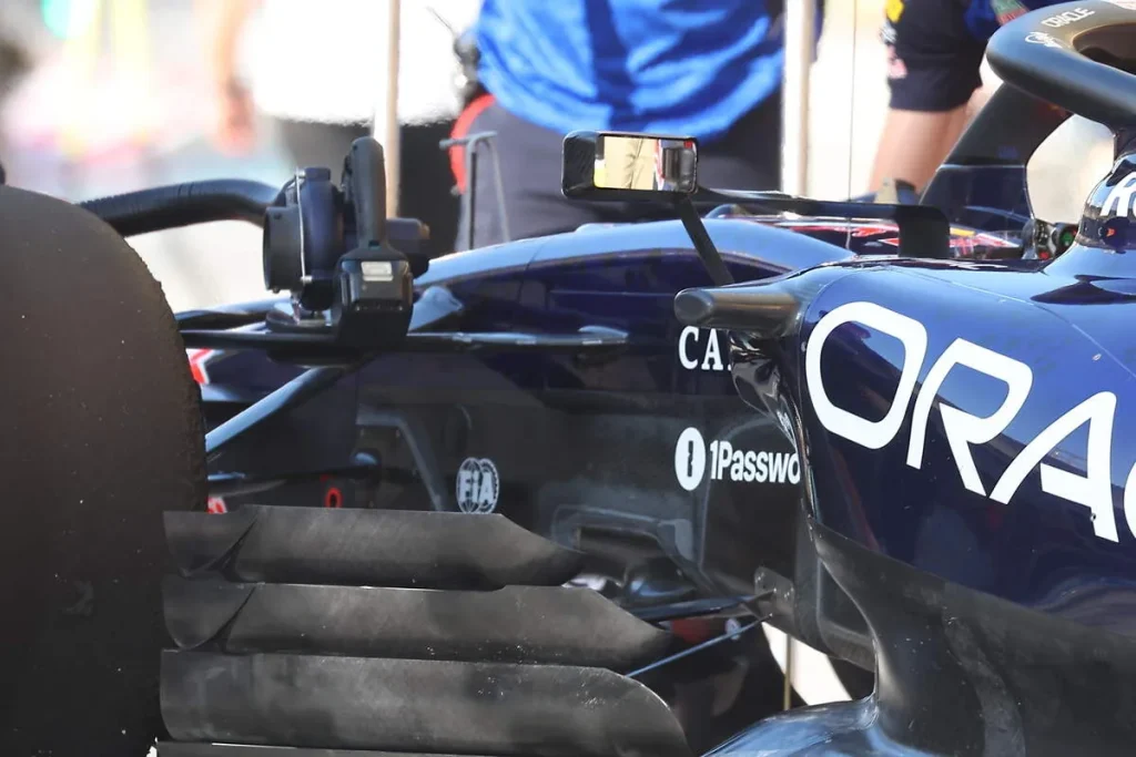 Red Bull RB22 F1 suspension