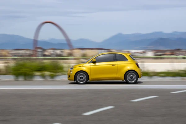 Fiat 500 Hybrid, special promo in March