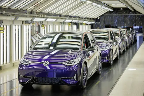 Volkswagen further reduces production