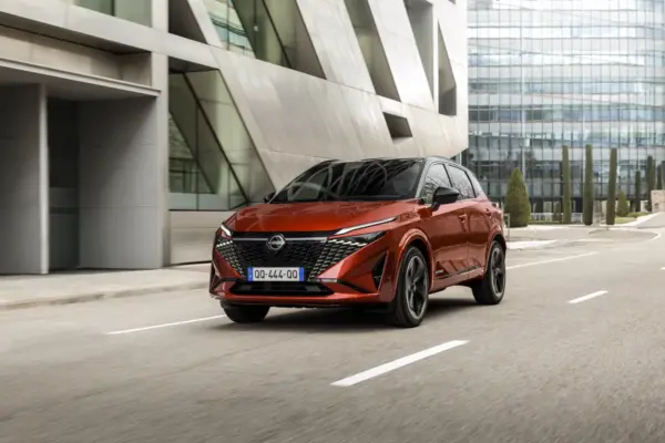 Nissan Qashqai, leader among C-SUVs in Italy