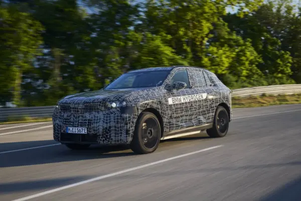 BMW iX5 Hydrogen, new storage technology