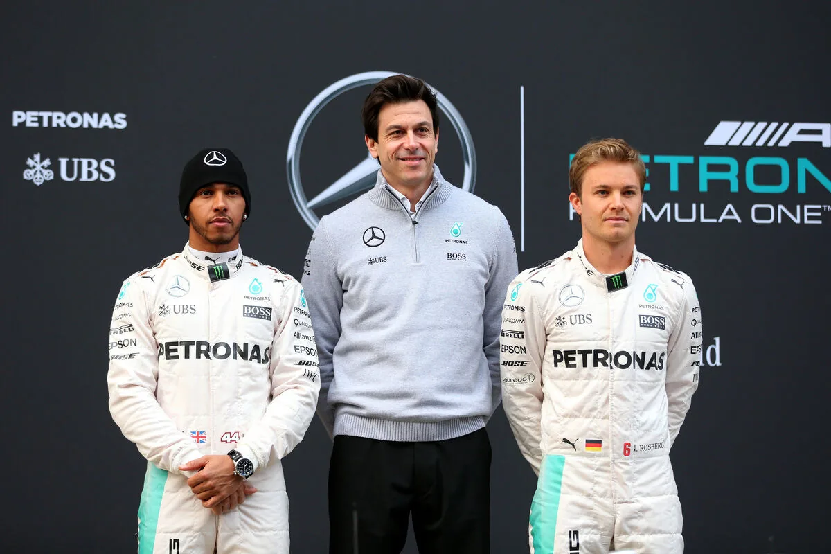 Mercedes Derby, Wolff recalls 2016: “I had fired both Hamilton and Rosberg”