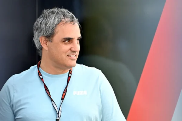 Montoya: “I hear too many complaints, a driver is paid to race”