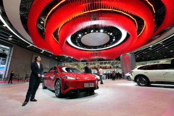 Hongqi in talks with Stellantis for European production