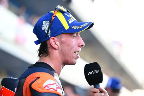 Acosta: “KTM fast here, I want the top 5”
