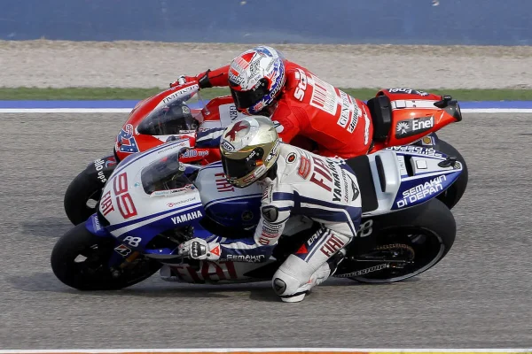 Stoner confides in Lorenzo: “Retirement? I wasn’t having fun, there was f***ing electronics everywhere”
