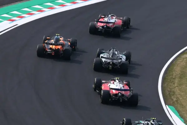Albers: “Russell so far has been a non-aggressive driver who doesn't take risks”