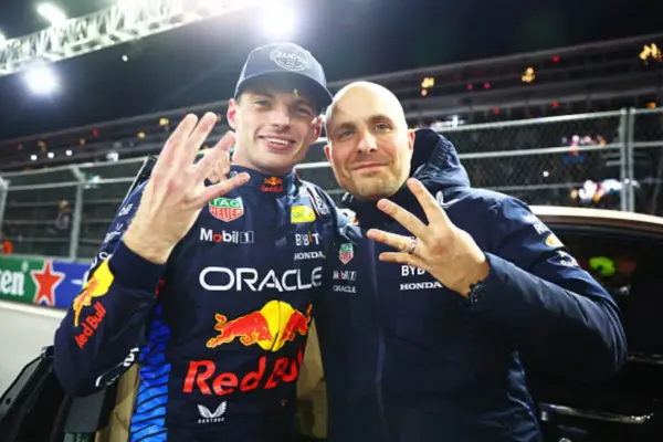 Verstappen: “Lambiase wanted my permission to accept the McLaren offer, I told him it would be stupid to say no”