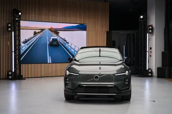Volvo EX60, production begins in Torslanda