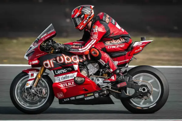 Assen 2026, Superpole: Bulega at the top also in the Netherlands