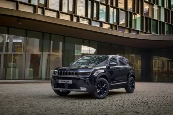 Jeep Avenger, even in May it fears no rivals