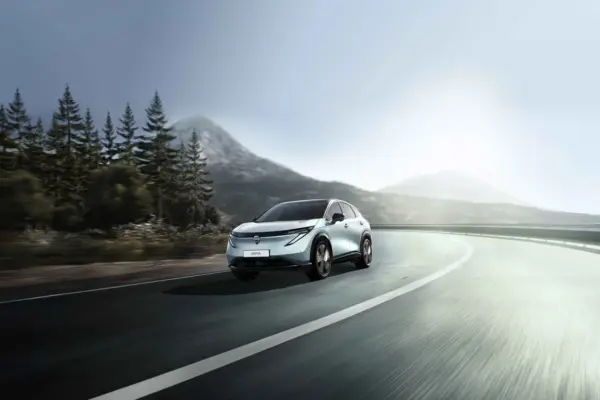 Nissan, stop electric powertrain project in UK