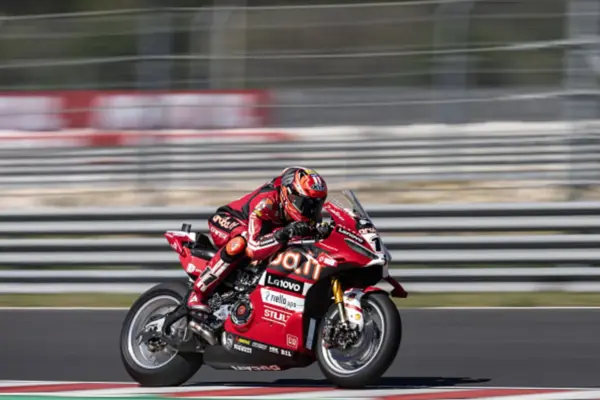 Balaton Park 2026, Superpole: Bulega does not stop. All-Italian front row