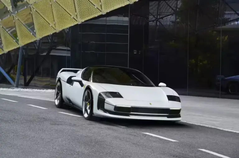 Ferrari SC40, praise for the design