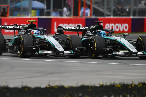 Antonelli-Russell, show on track and fury on the radio: “He should be penalized”. And Wolff silences Kimi: “We will discuss it internally”
