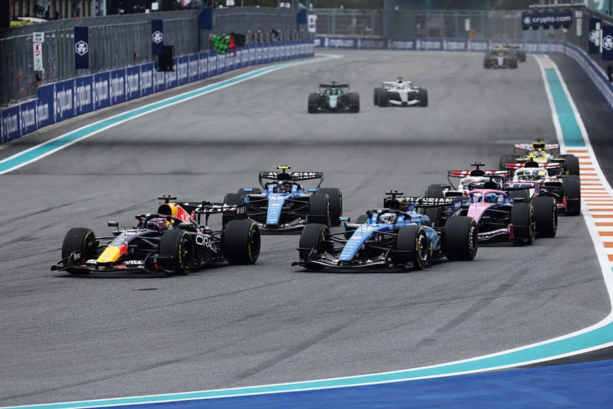 Furia Max, Sainz does not agree: “He thinks he can do whatever he wants”