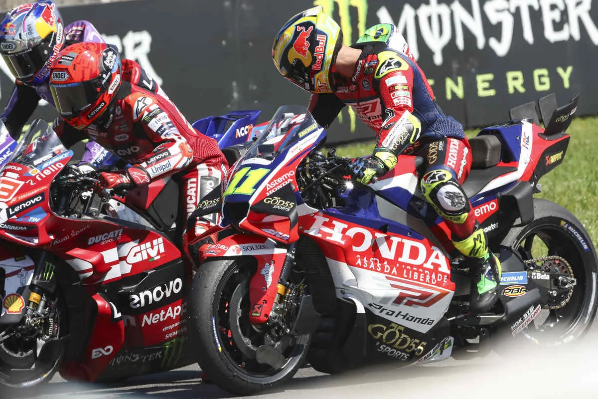 Moreira: “Overtaking Marquez? I don't know when he will retire, I wanted at all costs the photo of an overtaking on him”