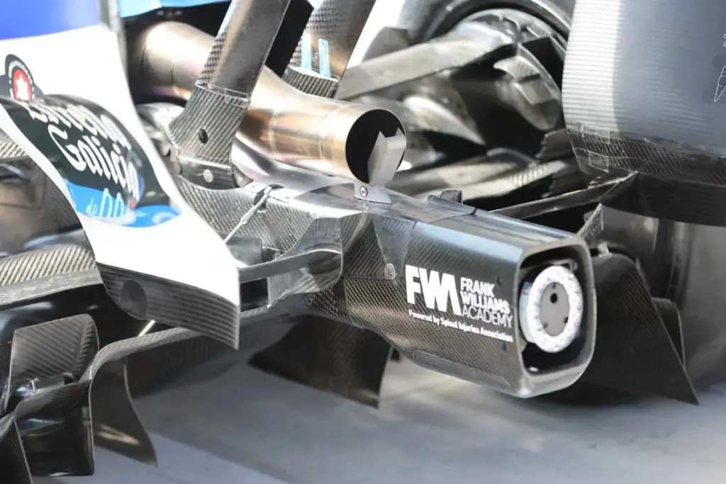 Ferrari sets the standard: how many interpretations of the winglet on the exhaust in Miami. But the FIA wants to ban it for 2027