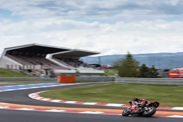 Most 2026, Race 1: Bulega and Ducati unstoppable