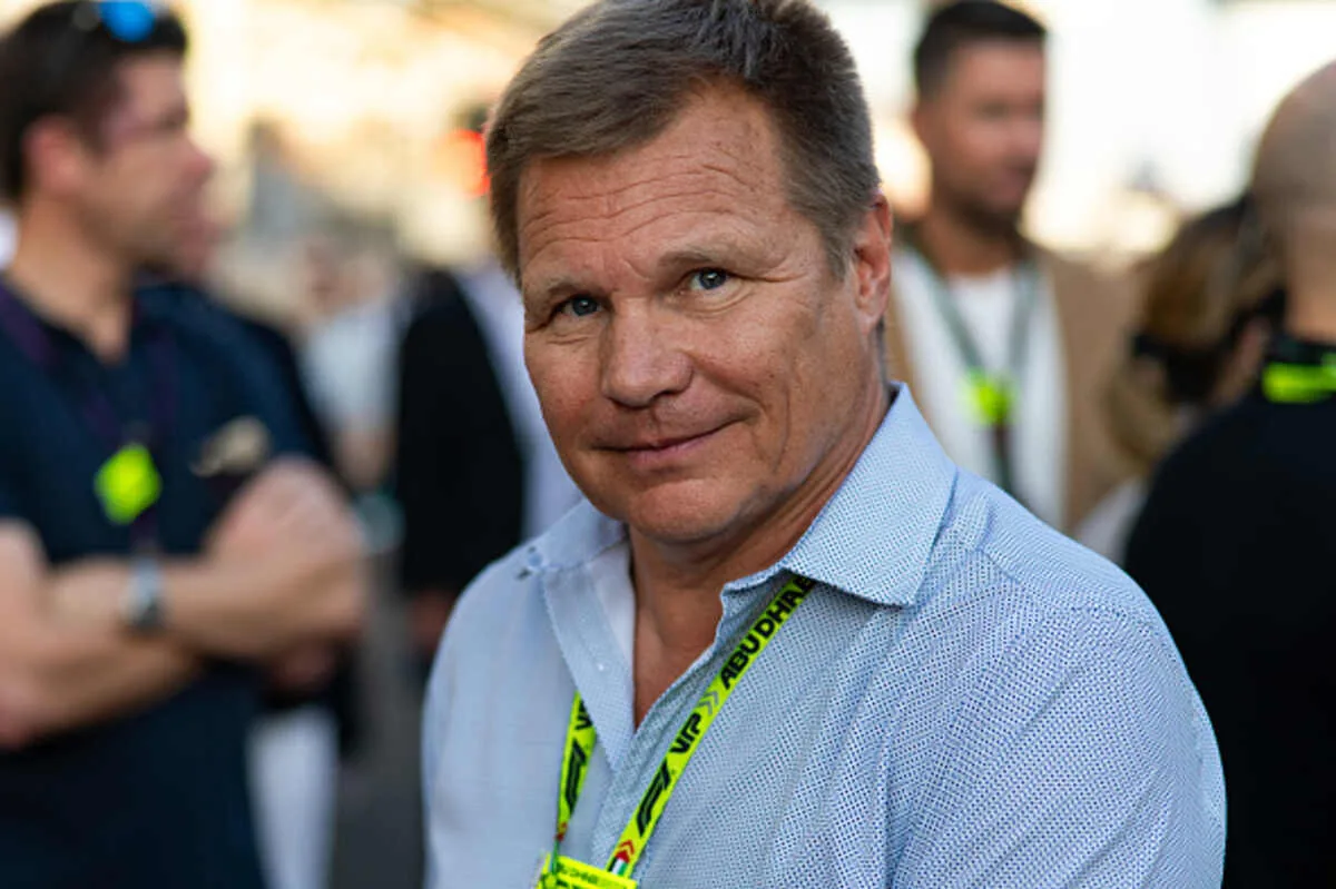 Stabbed in the leg in Thailand: fear for Mika Salo
