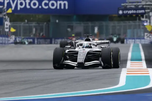 Perez: “I hope Aston Martin doesn't improve, because fighting with Alonso is wonderful”
