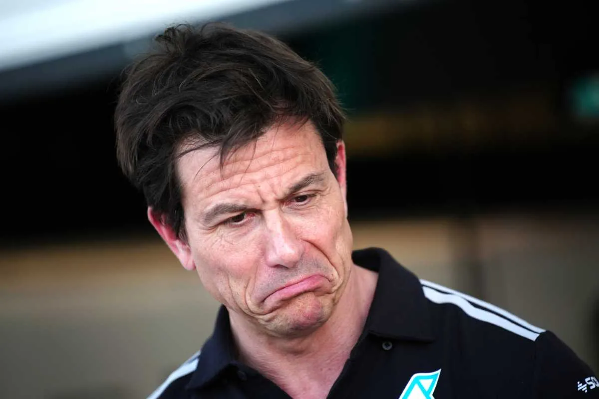 Mercedes, the red alert is double: in addition to Ferrari, there's also reliability anxiety