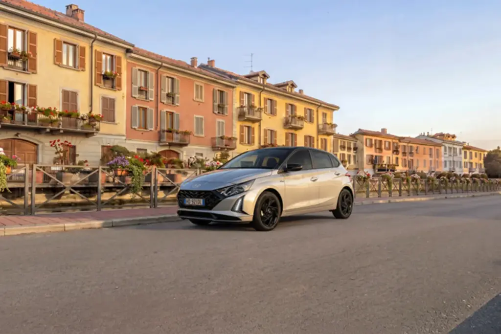 Hyundai Dark Line