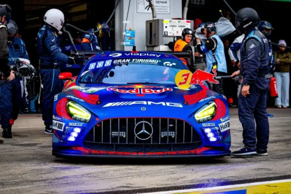 Technical K.o. for Mercedes #3: victory slips away for Verstappen, Juncadella, Gounon, and Auer