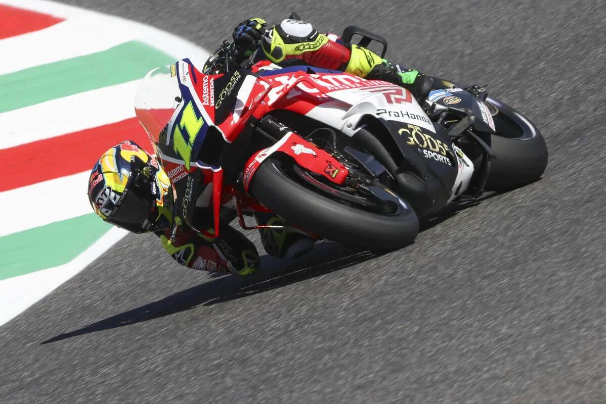 Moreira: “At the start I was behind Marquez and I said to myself ‘when he accelerates, I accelerate too'”