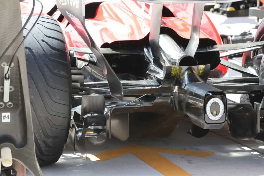 Ferrari sets the standard: how many interpretations of the winglet on the exhaust in Miami. But the FIA wants to ban it for 2027