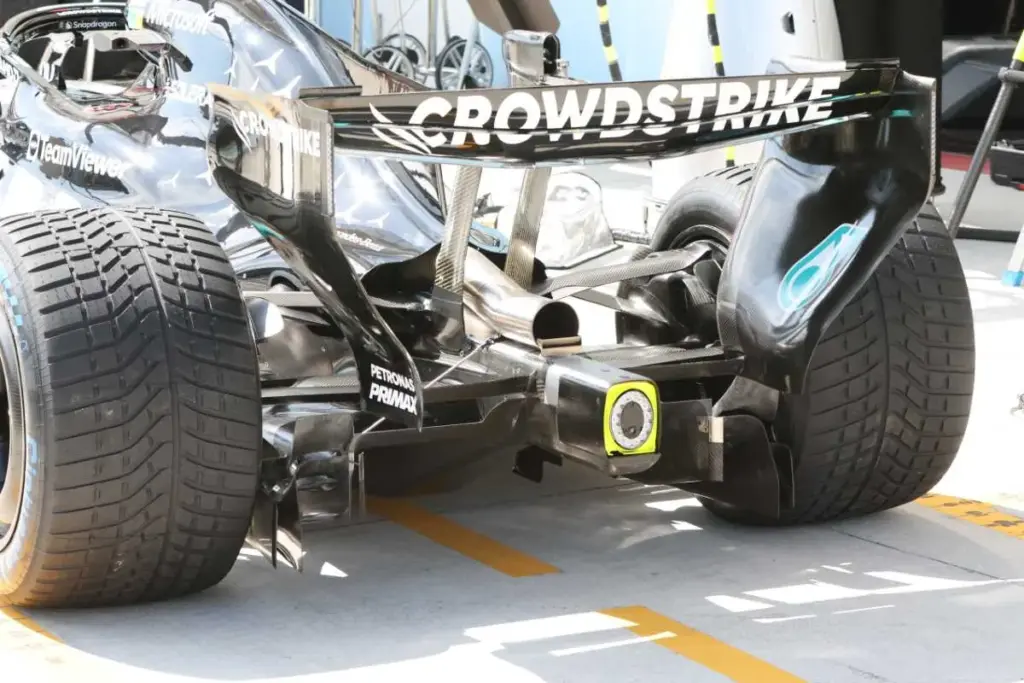 Ferrari sets the standard: how many interpretations of the winglet on the exhaust in Miami. But the FIA wants to ban it for 2027