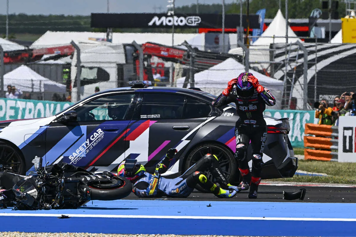 Strike Hungary, double Long Lap Penalty for Martin