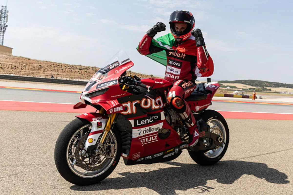 Aragon 2026, Race 2: Bulega always further up