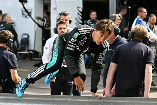 Russell's disaster: drive-through for not serving the 5-second penalty