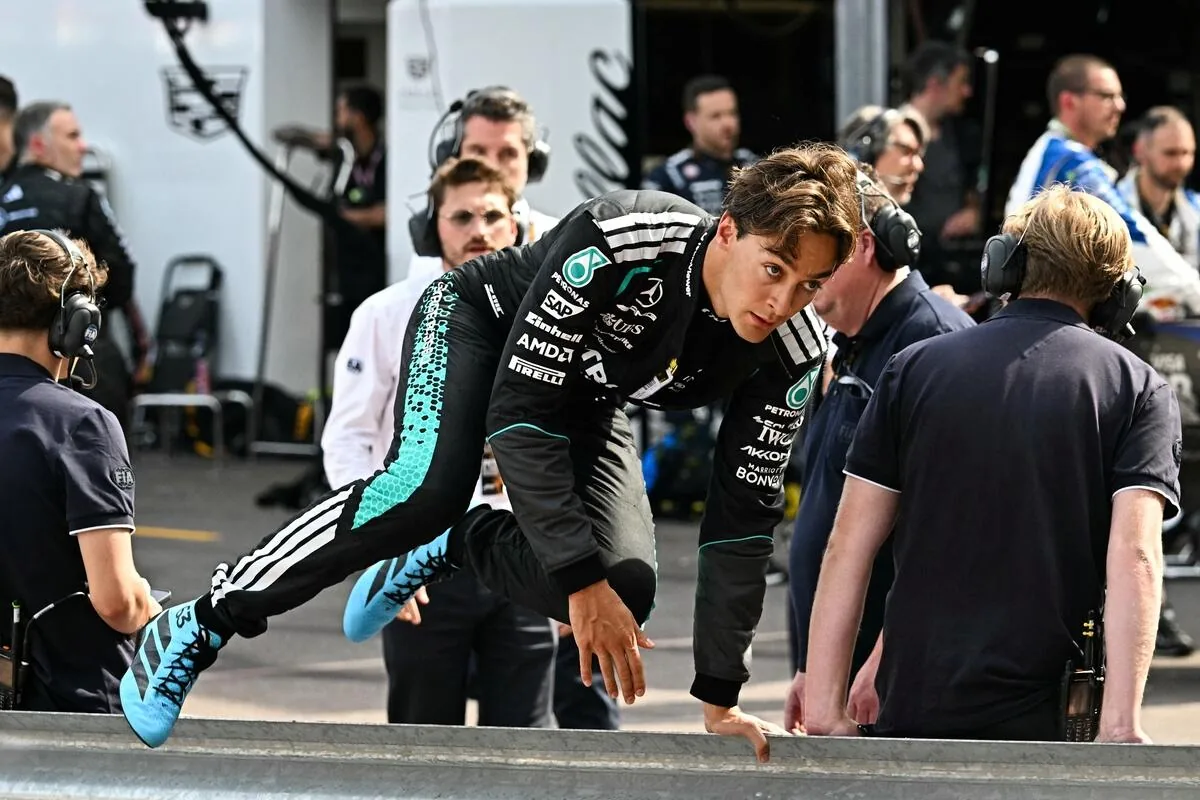 Russell's disaster: drive-through for not serving the 5-second penalty