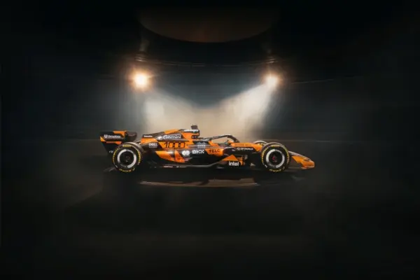 McLaren, special livery in Monaco: celebrates 1000 GPs